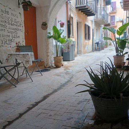 Al Vico Bartoli Suite Room Mazzarino Екстериор снимка
