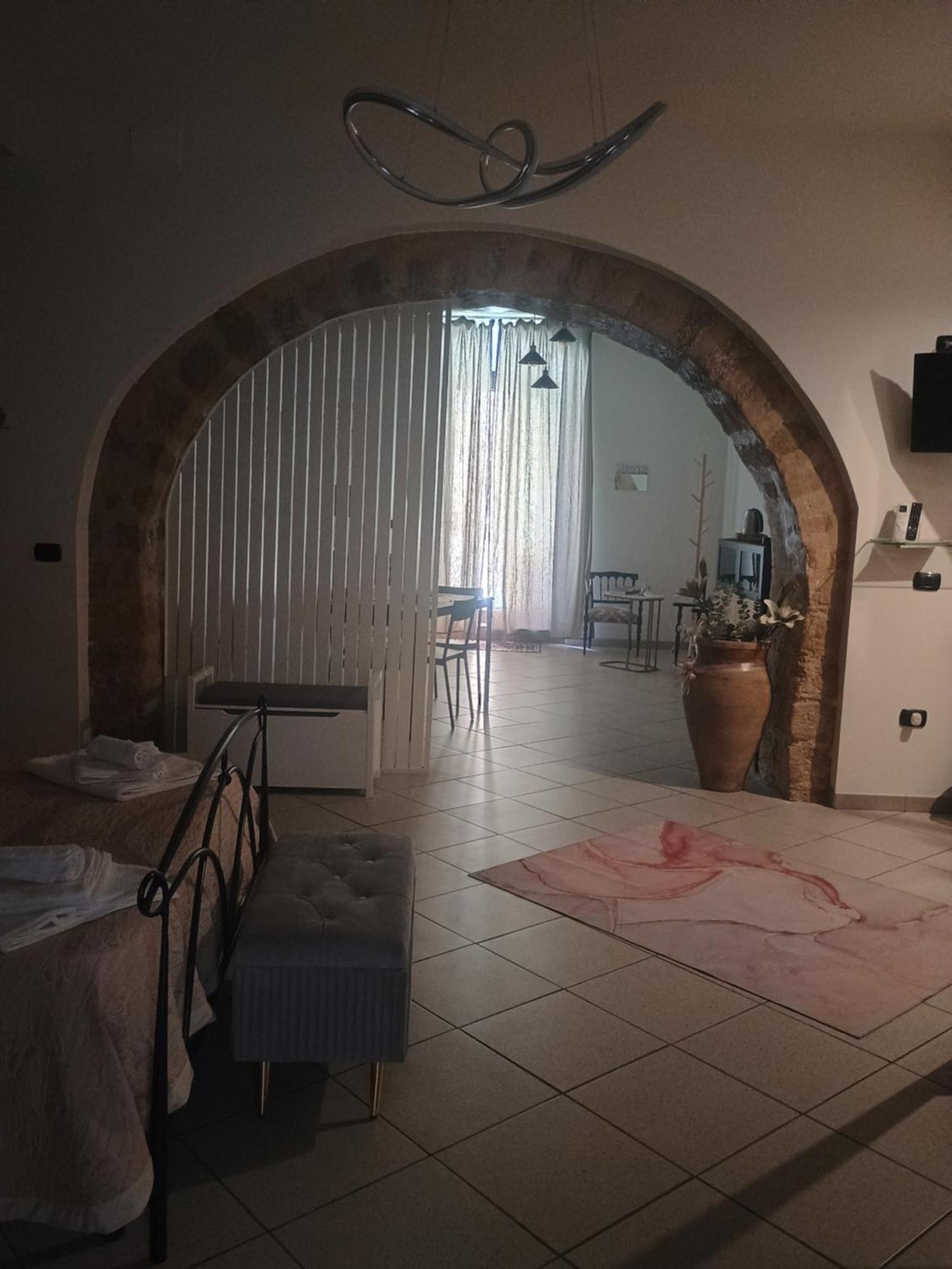 Al Vico Bartoli Suite Room Mazzarino Екстериор снимка